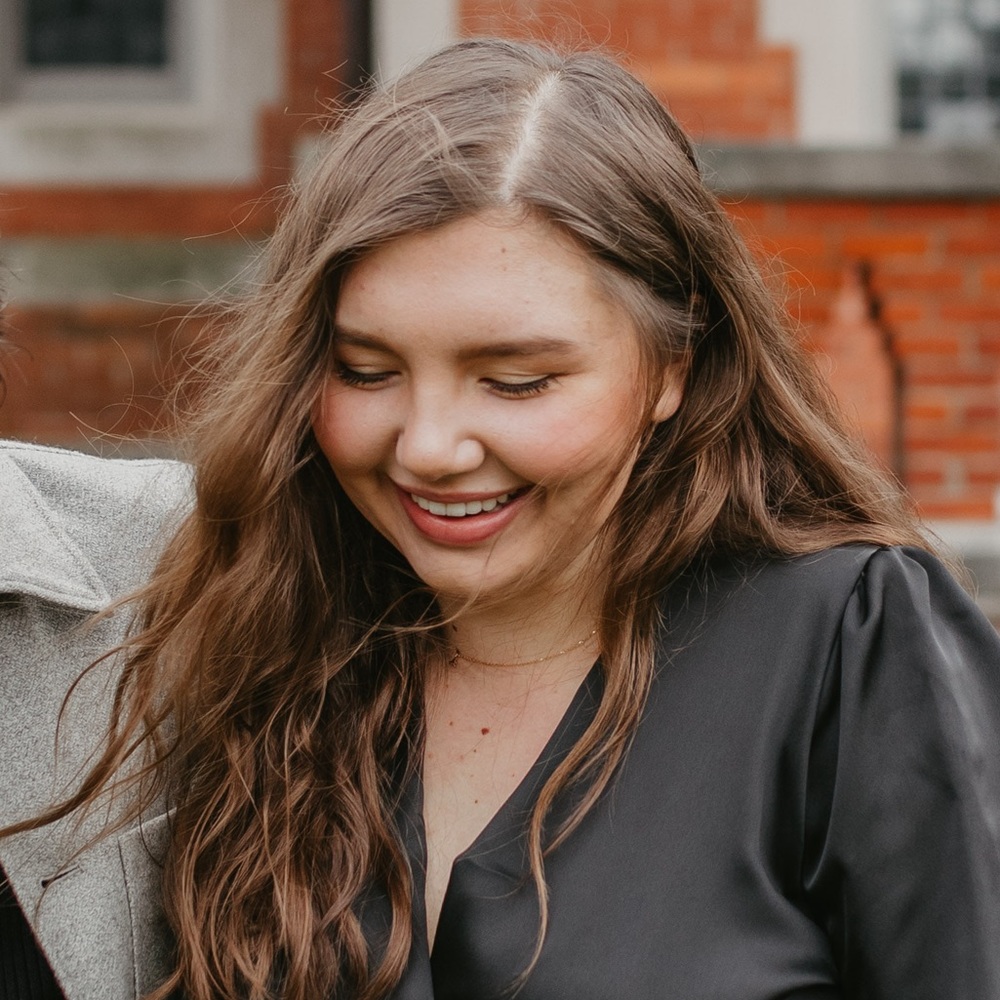 Meet your Posher, Alina